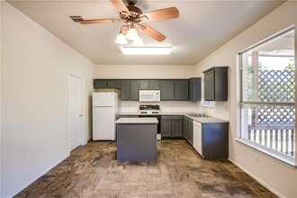 3772 Top Rock Ln in Round Rock, TX - Building Photo - Building Photo