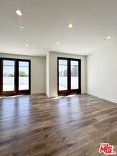 859 S Lucerne Blvd in Los Angeles, CA - Building Photo - Building Photo