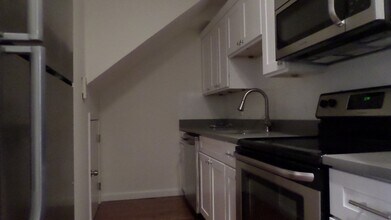 100 E Brookline St in Boston, MA - Building Photo - Building Photo