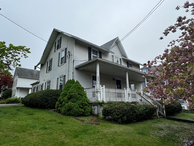 property at 413 High St