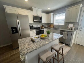 2 C St in Kimberling City, MO - Building Photo - Building Photo