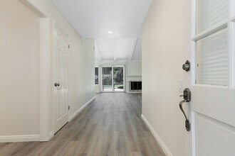 12555 Pomerado Ct in San Diego, CA - Building Photo - Building Photo