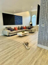 8224 SW 163rd Ct in Miami, FL - Foto de edificio - Building Photo