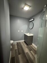 627 N Division St, Unit 627 in Davenport, IA - Foto de edificio - Building Photo