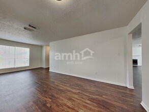 12311 Claresholm Dr, Unit 3201 in Tomball, TX - Building Photo - Building Photo