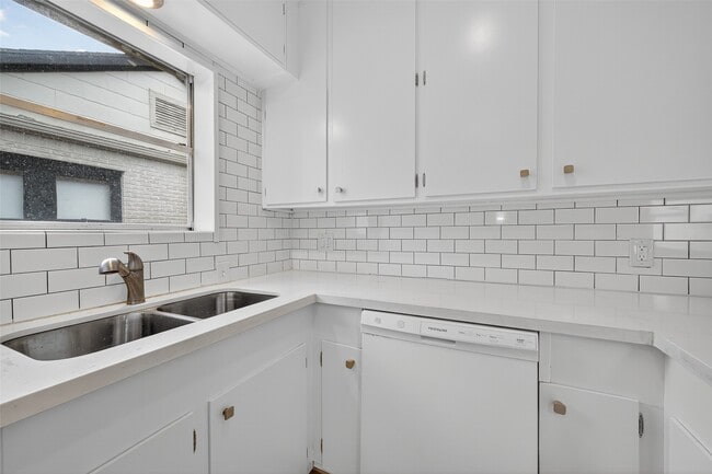 property at 2343 Wroxton Rd