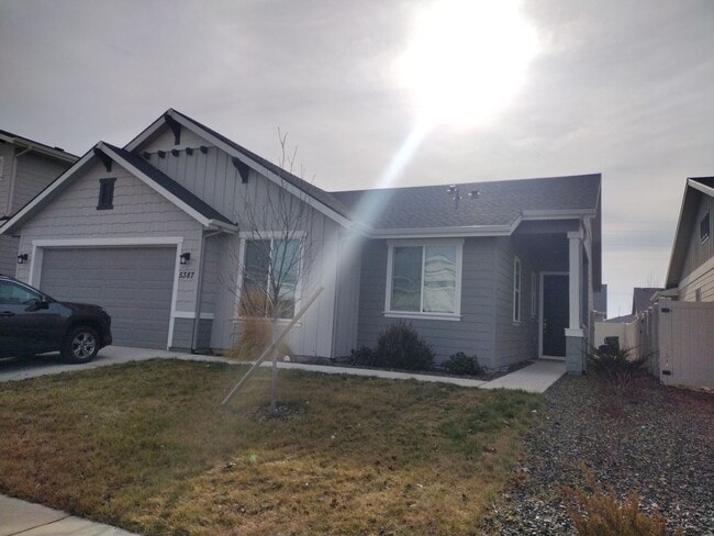 property at 5387 W Daphne Dr