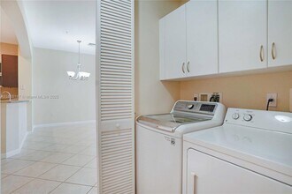 2900 NW 125th Ave in Sunrise, FL - Building Photo - Building Photo