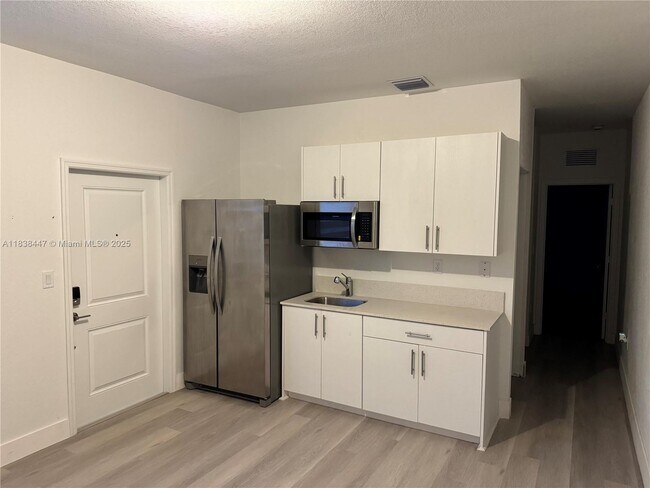 2623 SE 8th Ct in Homestead, FL - Building Photo - Building Photo