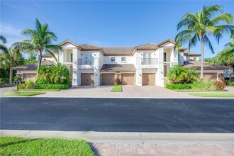 8044 Players Cove Dr in Naples, FL - Building Photo - Building Photo