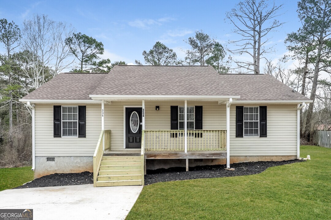 334 Barr Cir in Rex, GA - Building Photo