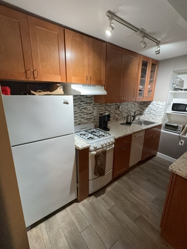 6 W Mt Vernon Pl in Baltimore, MD - Building Photo - Building Photo