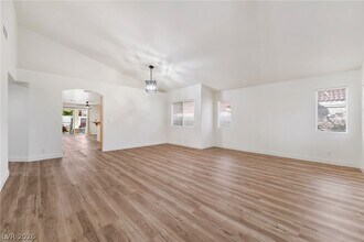 17 Sandwedge Dr in Henderson, NV - Building Photo - Building Photo