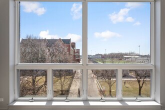 2532 W Addison St in Chicago, IL - Building Photo - Building Photo