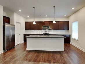 455 Pearson Cir in Hampton, GA - Foto de edificio - Building Photo