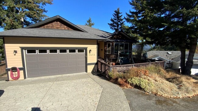 property at 2473 Valley View Pl