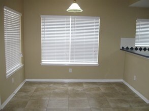 5123 Chase Park Gate St in Bacliff, TX - Foto de edificio - Building Photo