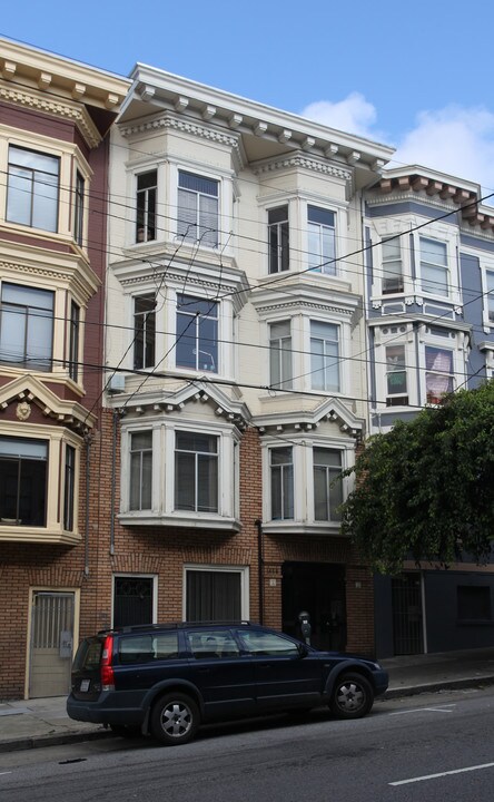 1658 Washington St in San Francisco, CA - Building Photo