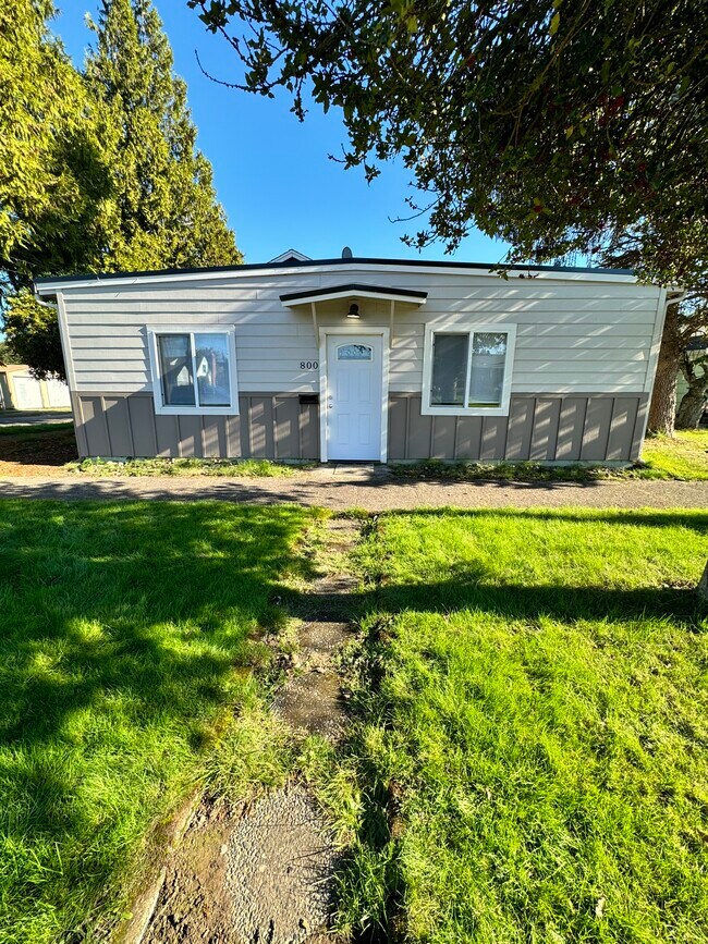800 S 6th Ave Rentals in Kelso, WA