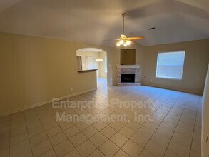 10092 Cross Valley Dr in Cordova, TN - Building Photo - Building Photo