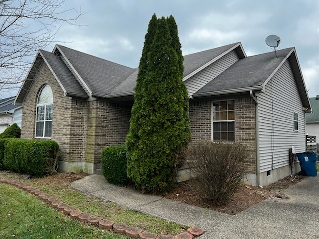 property at 320 Dogwood Trail