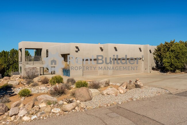 370 Big Horn Ridge Dr NE in Albuquerque, NM - Building Photo - Building Photo