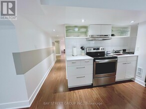 28 Morewood Crescent in Toronto, ON - Building Photo - Building Photo