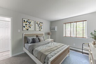 401 E Gibbsboro Rd in Lindenwold, NJ - Building Photo