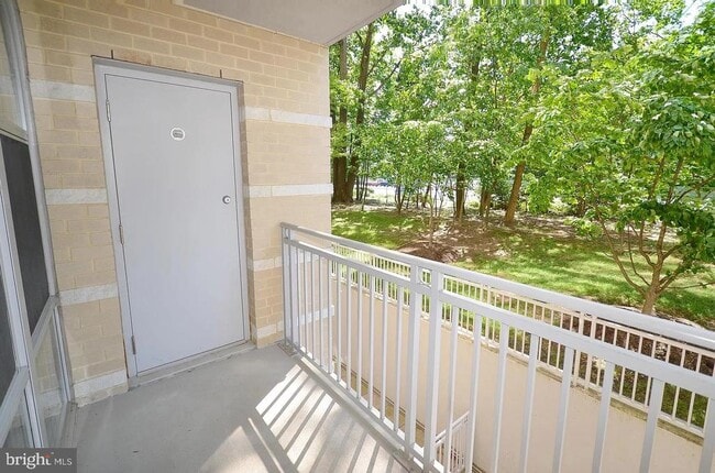 11800 Sunset Hills Rd in Reston, VA - Building Photo - Building Photo