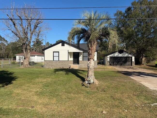 340 Meadow Dr in Bridge City, TX - Building Photo - Building Photo