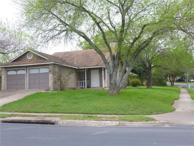 8510 Palace Pkwy in Austin, TX - Foto de edificio - Building Photo