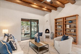 709 Don Felix St in Santa Fe, NM - Building Photo - Building Photo