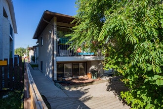 Bowness 4347 Apartments in Calgary, AB - Building Photo - Building Photo