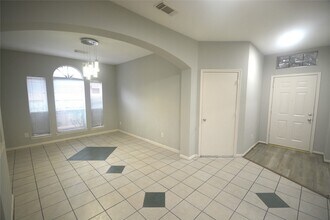 1622 Regal Blue Ct in Fresno, TX - Building Photo - Building Photo