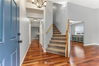 27616 239th Pl SE in Maple Valley, WA - Building Photo - Building Photo