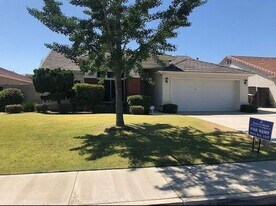 10321 Bichester Ct in Bakersfield, CA - Building Photo
