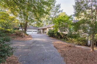 3536 Mill Creek Rd NE in Atlanta, GA - Building Photo - Building Photo