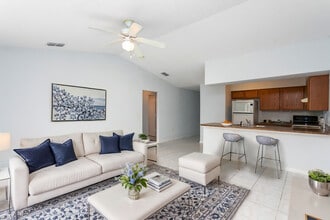 634 Royalty Ct in Kissimmee, FL - Building Photo - Building Photo