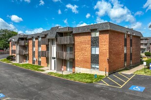 Alta Village in Independence, MO - Building Photo