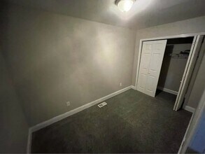 345 Font Hill Ave in Baltimore, MD - Building Photo - Building Photo