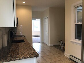 6 Nassau Blvd in Garden City, NY - Foto de edificio - Building Photo