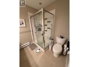 3065 Dayanee Springs Blvd in Coquitlam, BC - Building Photo - Building Photo