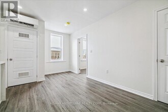 68 Peel St in Simcoe, ON - Building Photo - Building Photo