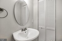 708 N Duncan St photo'