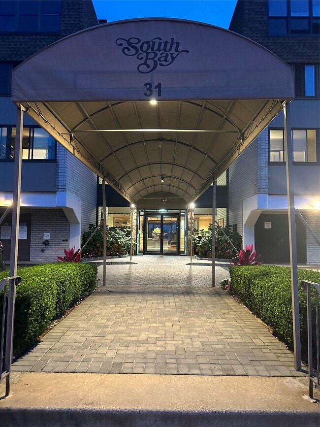 31 Casino St in Freeport, NY - Building Photo - Building Photo