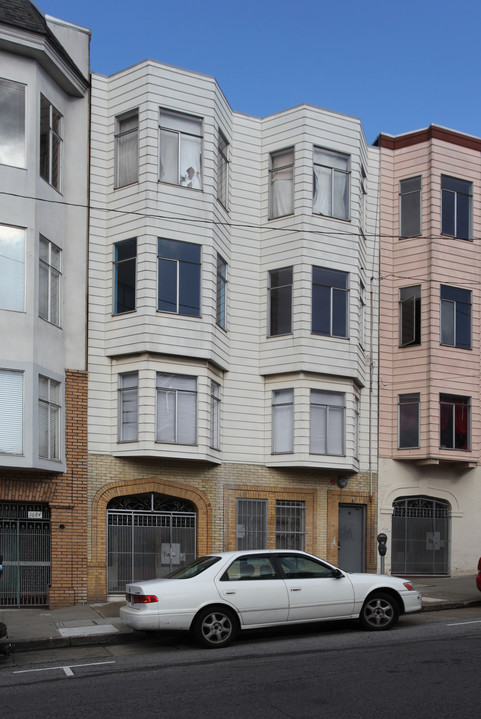 1674 Washington St in San Francisco, CA - Building Photo