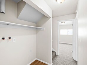 2498 Robin Rd in West Valley City, UT - Building Photo - Building Photo