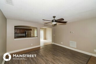 8125 Cahoon Dr W in Jacksonville, FL - Building Photo - Building Photo