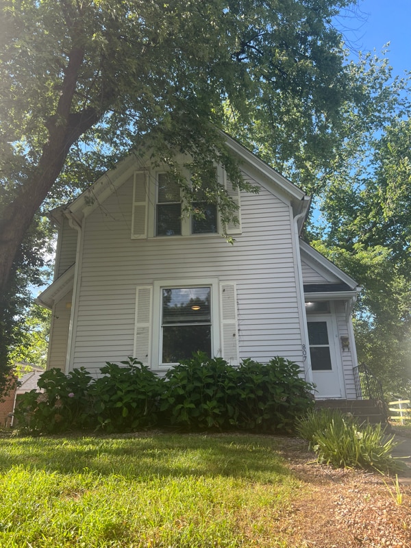 property at 807 Kingshighway St