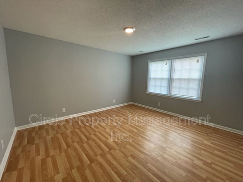 111 Claybill Dr in Meridianville, AL - Building Photo